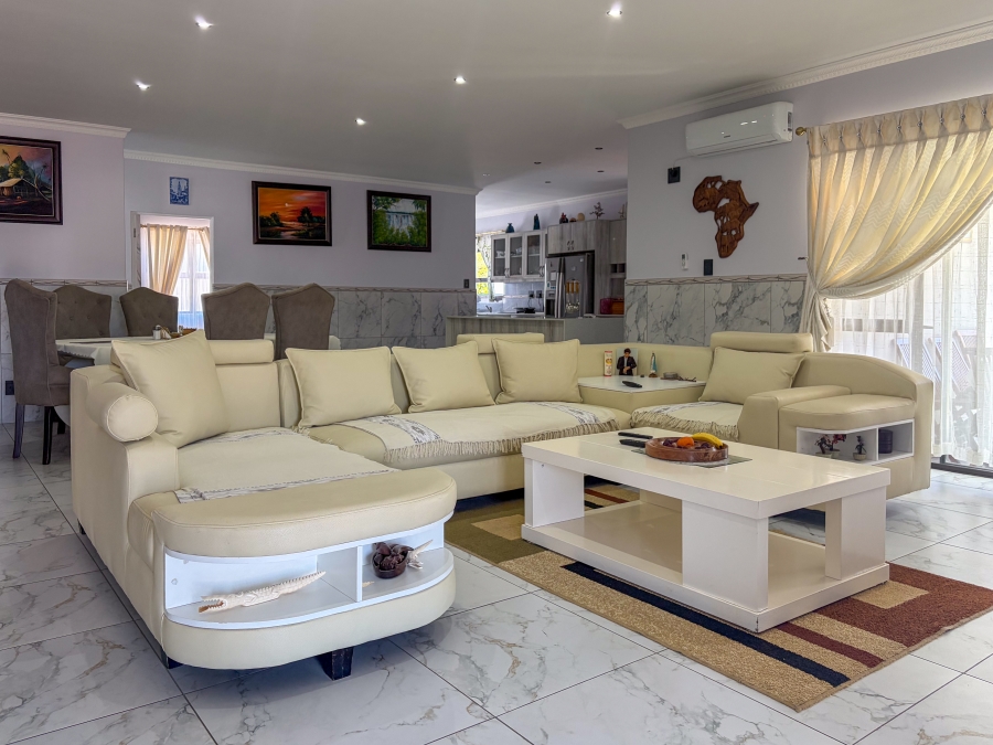 4 Bedroom Property for Sale in Country Club Western Cape